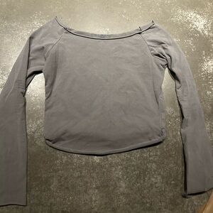 Brandy Melville Gray off the shoulder long sleeve shirt woman’s small